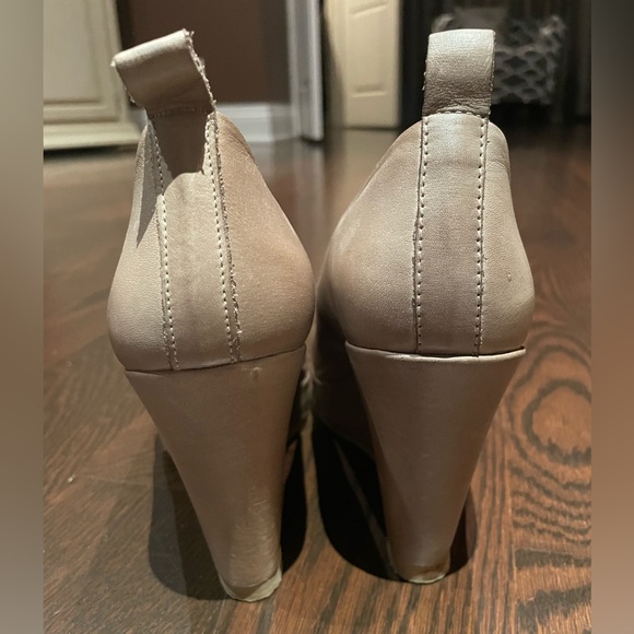 TAN LEATHER HIBOU WEDGE - Picture 2 of 3